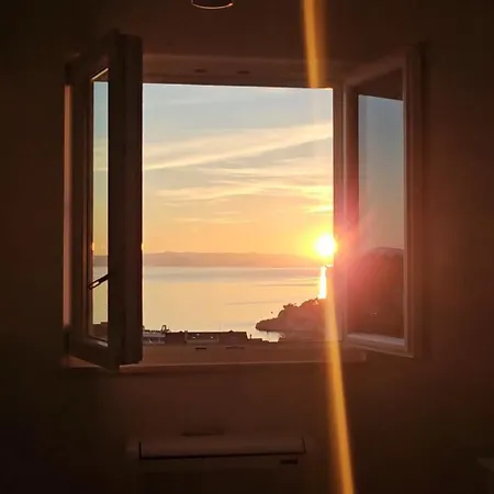 Sea Wolf - Sea View & Centre Apartment *