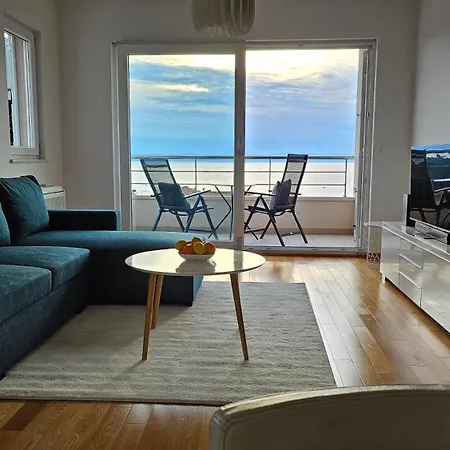 Sea Wolf - Sea View & Centre Apartment Makarska