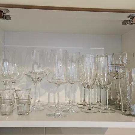 Sea Wolf - Sea View & Centre Apartment