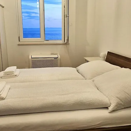 Sea Wolf - Sea View & Centre Lägenhet Makarska