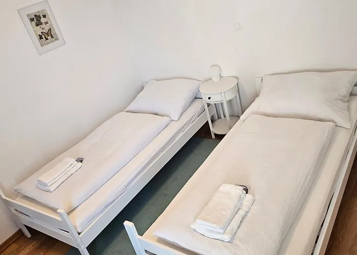 Sea Wolf - Sea View & Centre *