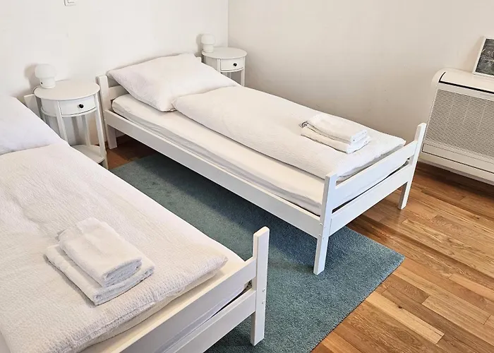 Sea Wolf - Sea View & Centre Apartment *